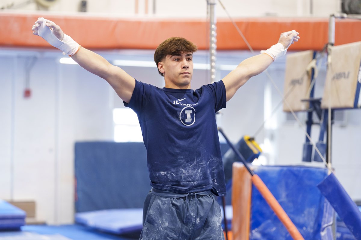 IlliniMGym's tweet photo. Back in our element. https://t.co/KK1S2Y59sA