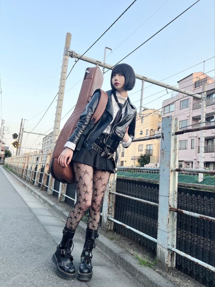 nylon__shop5's tweet photo. あのちゃん https://t.co/SsjDirPH55