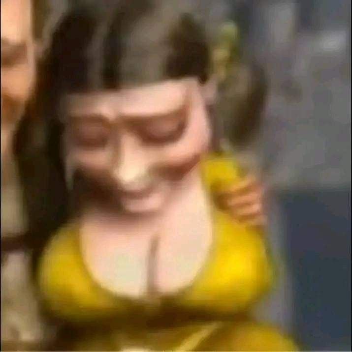 skyconcepita's tweet photo. me da bronca tener altas tetas y el culo re triste, me siento un airpod https://t.co/OSUb83mzyg
