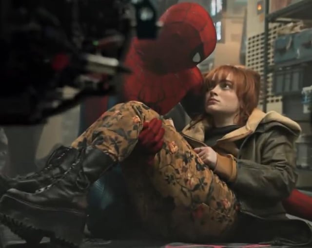 BarizaJoao's tweet photo. "Peter and Jean are sibling-coded!"

NO, THEY ABSOLUTELY ARE NOT! Stop trying to force that bullshit on people who love them. The mere fact that they had an indirect kiss in the movie kicks that shit away. https://t.co/gFgFD1RbDL