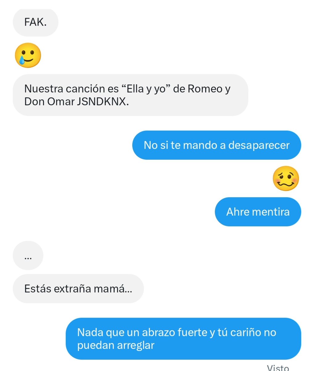 TaeTaWinter's tweet photo. Las pláticas de Nikolai y yo 😂 si desaparece no me culpen el solito se callo de las escaleras de su casa. https://t.co/s7v9RUN1Ft