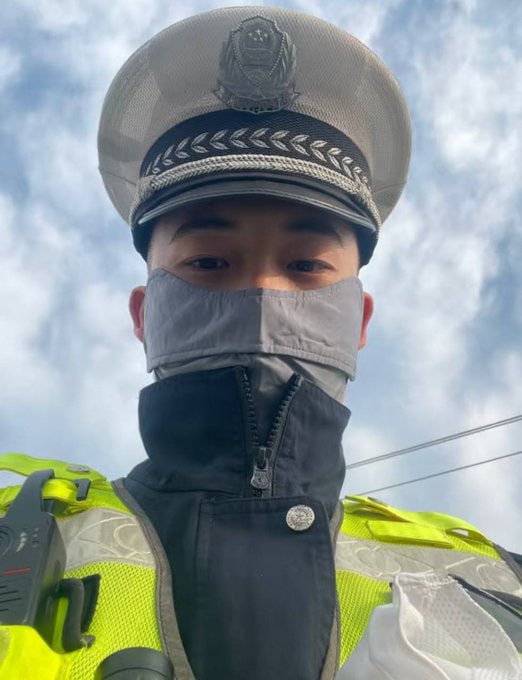 TallnSassi's tweet photo. 是长相不行 还是没人喜欢我的工作职业呀😂 https://t.co/c4PSTQKKy3