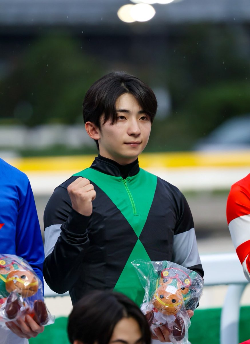 _mtmtkkn_'s tweet photo. 2026.09.29 船橋競馬場

ヤングジョッキーズシリーズ
長浜鴻緒騎手

#長浜鴻緒 https://t.co/ulqqZAsj56