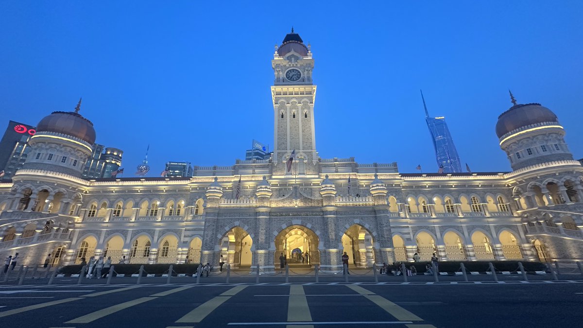 Shin0buZ's tweet photo. Kuala Lumpur https://t.co/d9LFYR7gBS