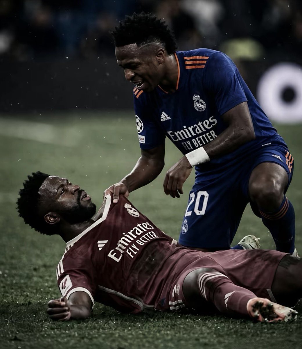 OficialSala12's tweet photo. Quem fez essa imagem? https://t.co/mL9A6EqIda