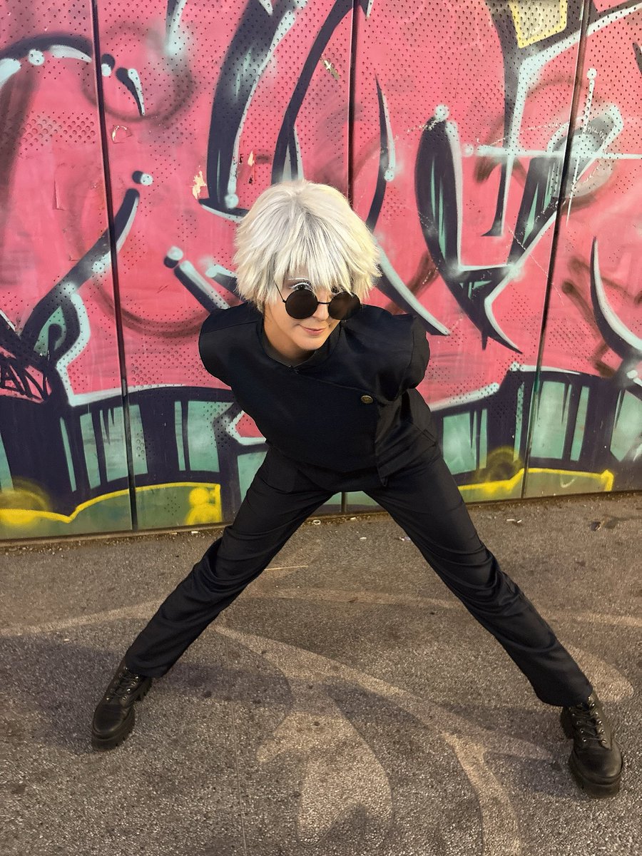 YamK3213's tweet photo. 弱いもん〜🤞🩵
•
#コスプレ #gojosatoru #呪術廻戦 #五条悟 #jujutsukaisen #cosplay https://t.co/qTKO8Gxw4n