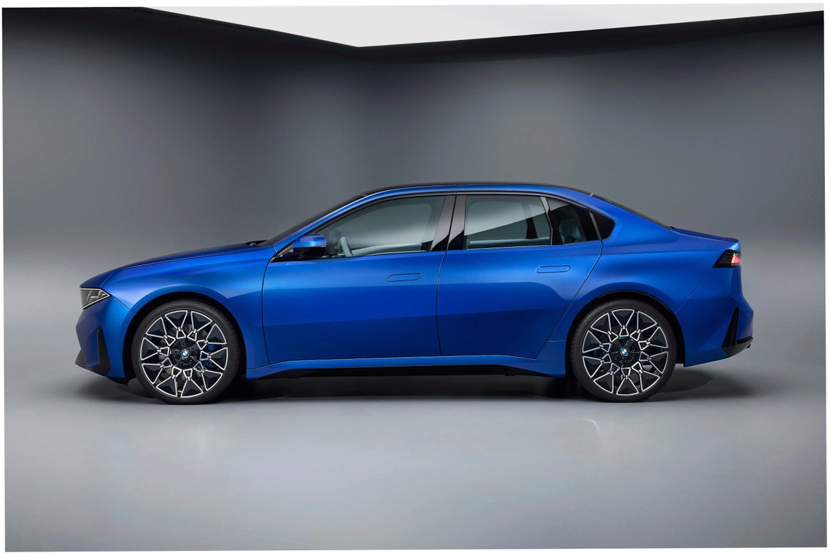 CasperKessels's tweet photo. Great example of how fundamental proportions are. The i3 and 3-series appear to look the same up close but one clearly has nicer proportions. https://t.co/UoONUPD3E5