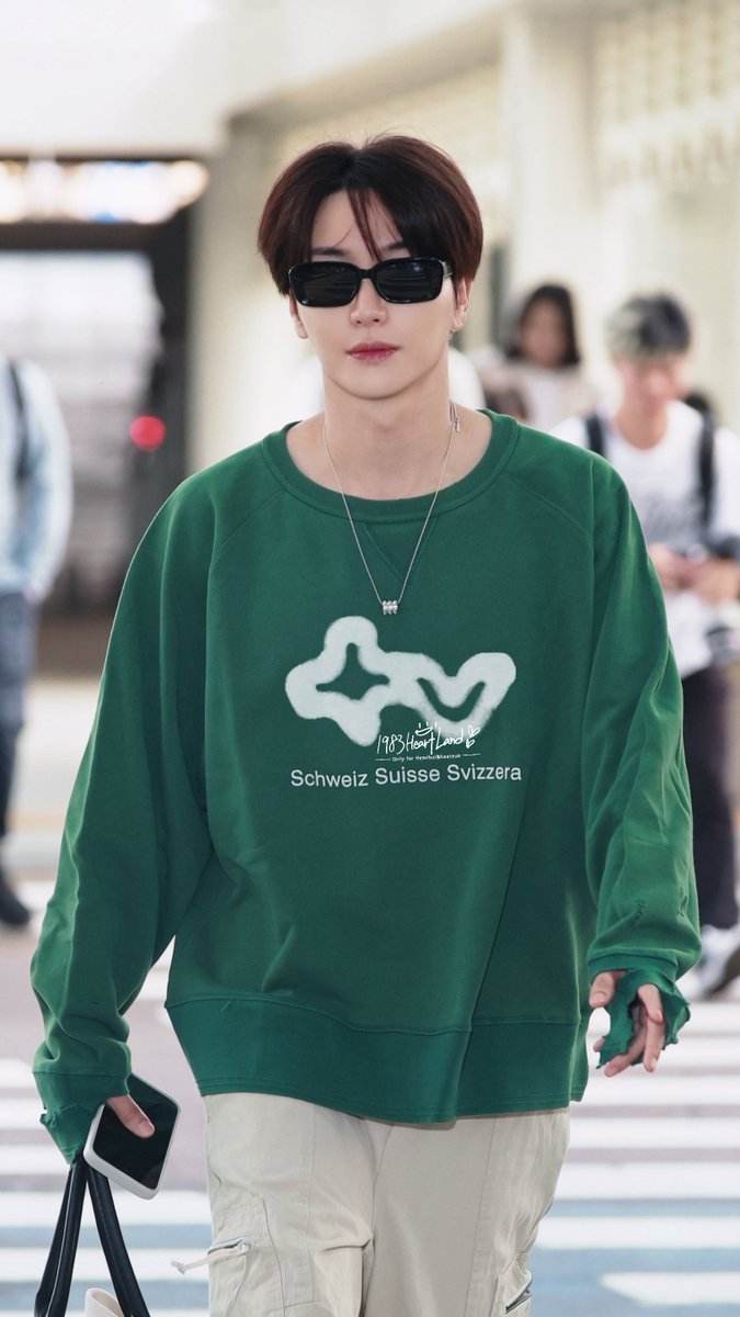 1983HeartLand's tweet photo. 🪽｜260930🗝₊˚⊹♡  ICN🛫

@special1004 
#LEETEUK #이특 
#SUPERJUNIOR_83z
#슈퍼주니어 #SUPERJUNIOR https://t.co/X5W988NvRO