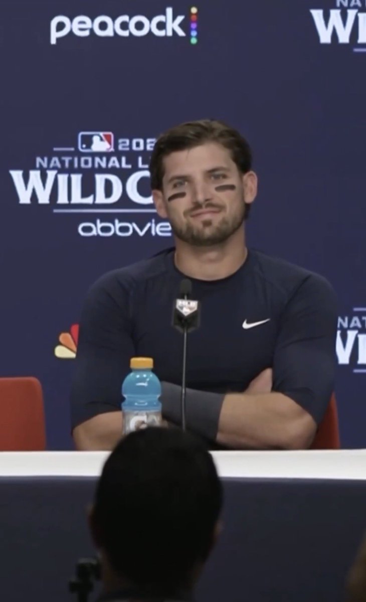 ChoppinBravos's tweet photo. When you pretended to struggle all year so teams would throw you middle middle fastballs in the biggest moments of October.  

The old switch-a-roo. Seen it a million times. https://t.co/NUpse92iWy