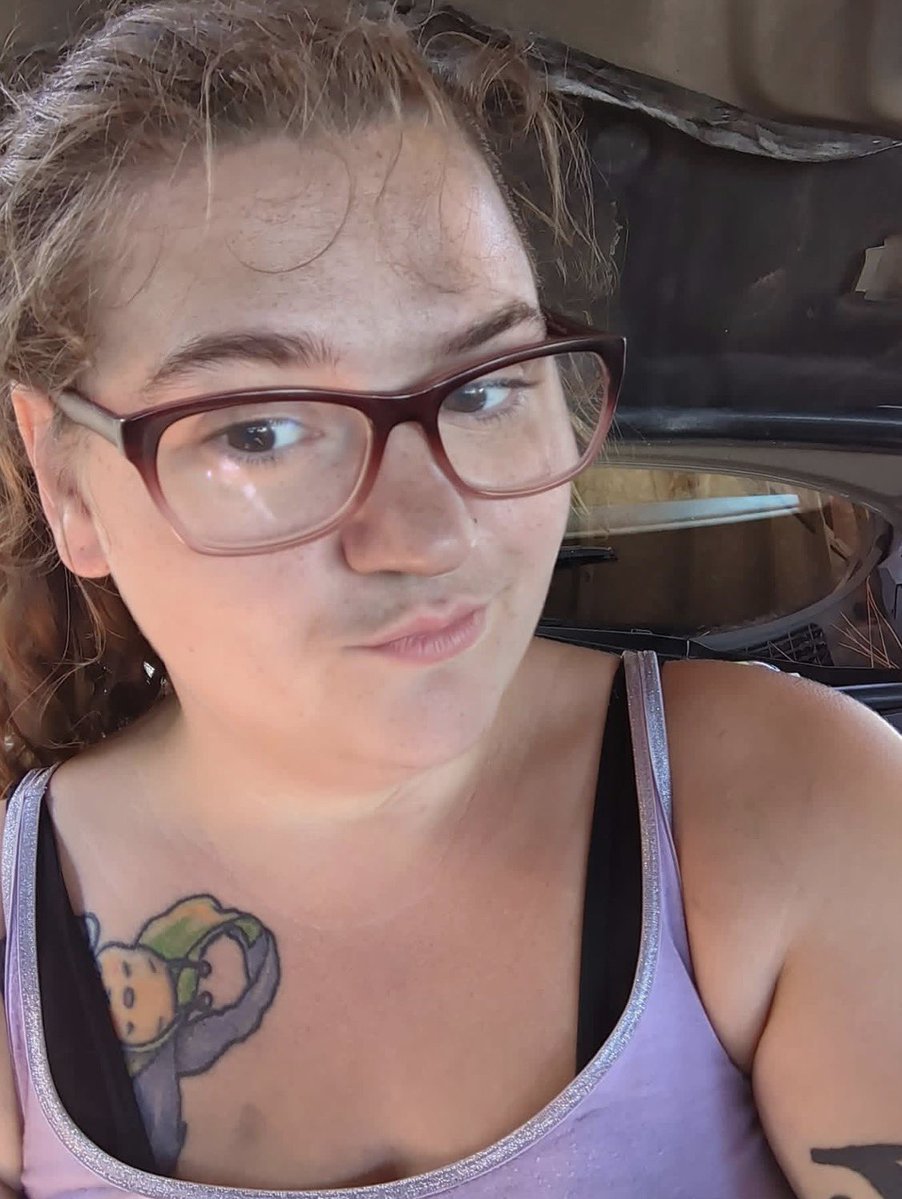 agraham_stacey's tweet photo. First kudos to mechanics!!! I see and feel why y'all don't have feelings in y'all's hands now ... Second when I got a man is cuz I want a man not cuz I need a man so if we have dated before it's because I wanted you not need you! I can do this shit myself! Thank you to all https://t.co/wypo3ZxNEv