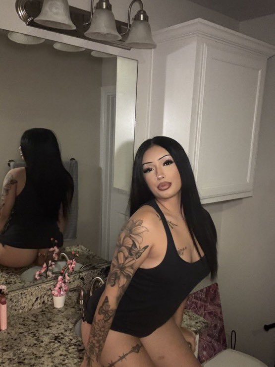 kellythrots01's tweet photo. #nsfwtwt #horny #chicago #chicagofreaks #chicagox #chifreaks https://t.co/Bjop6ISzsP