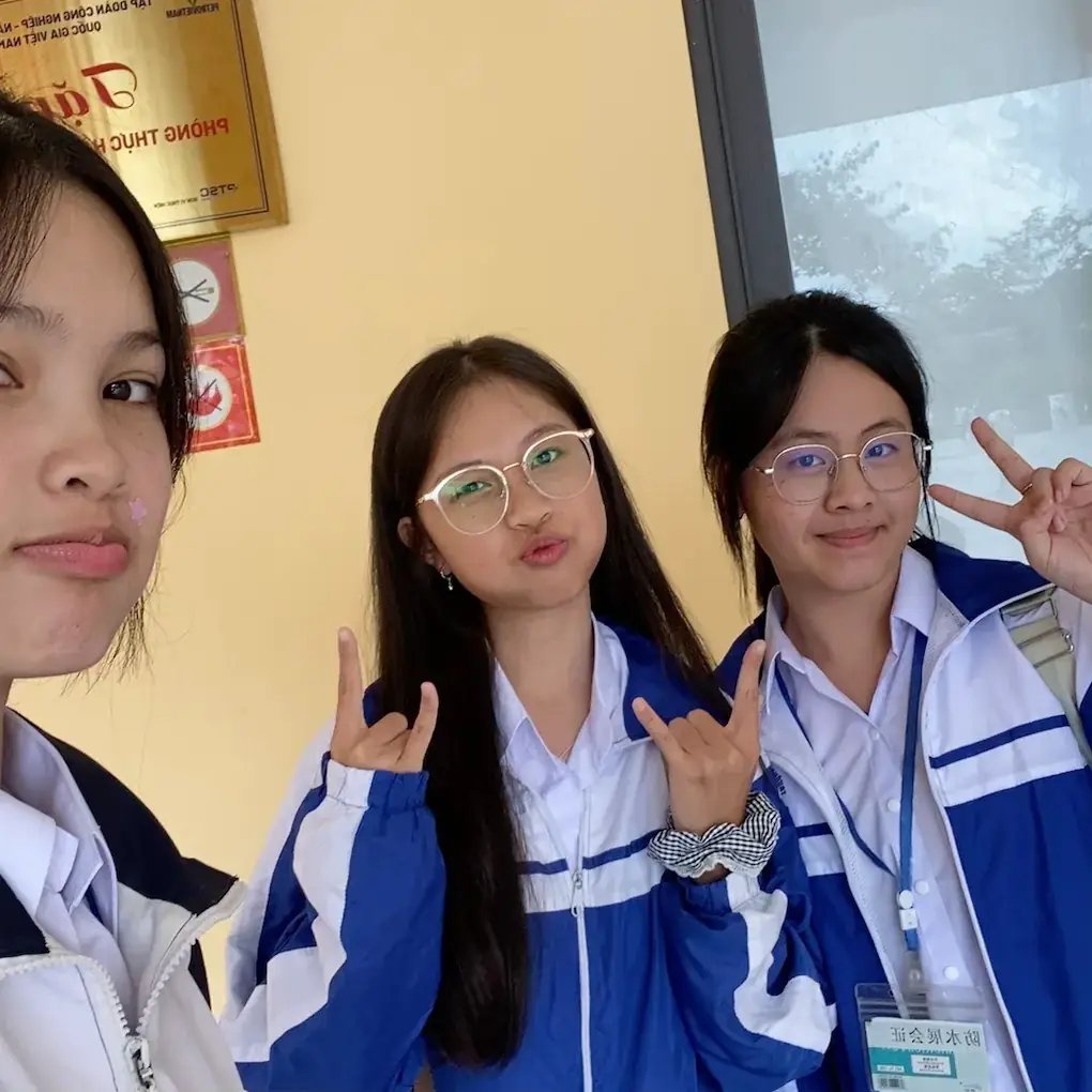 MinhThulb's tweet photo. 2 bạn dam của em nek trog cute hok https://t.co/TcRHjGWuCI
