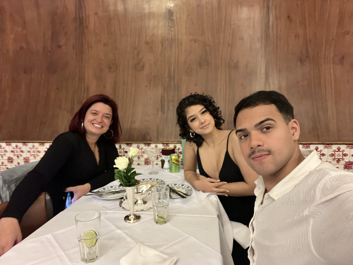 dedonabela's tweet photo. amo amo amo minha skin casada e vivendo completamente em paz https://t.co/RfoFrkOdxb