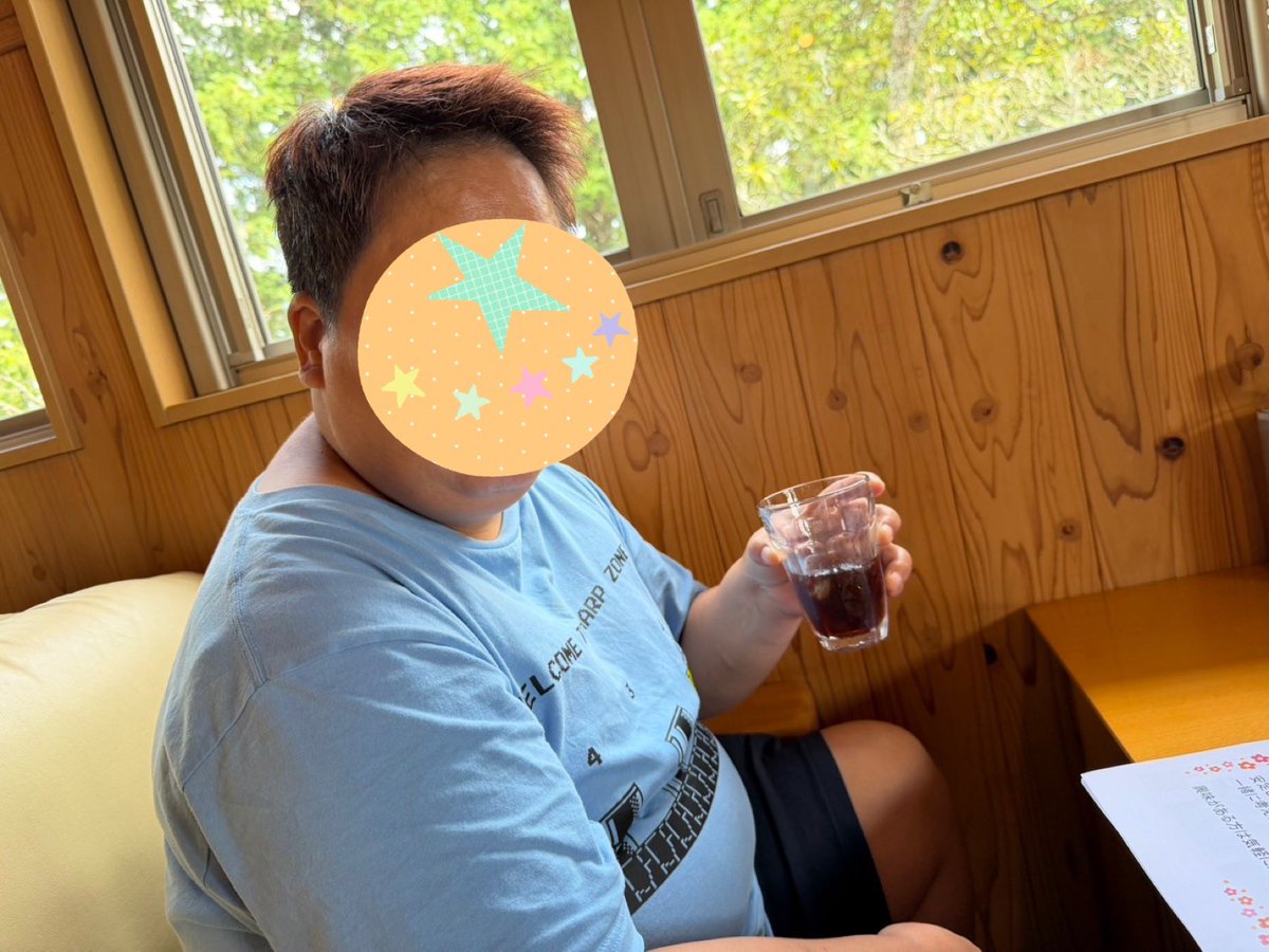 akiyama_hp's tweet photo. 今回のAカフェは、デイケア・訪問看護の説明会と合同で開催しました。

スタッフがデイケアや訪問看護の仕組み、支援内容などをご紹介

デイケアのメンバーにもご参加いただき、ご自身の体験を交えながら、実際の利用の様子をお話しいただきました。 https://t.co/ONSDZ8bz7M