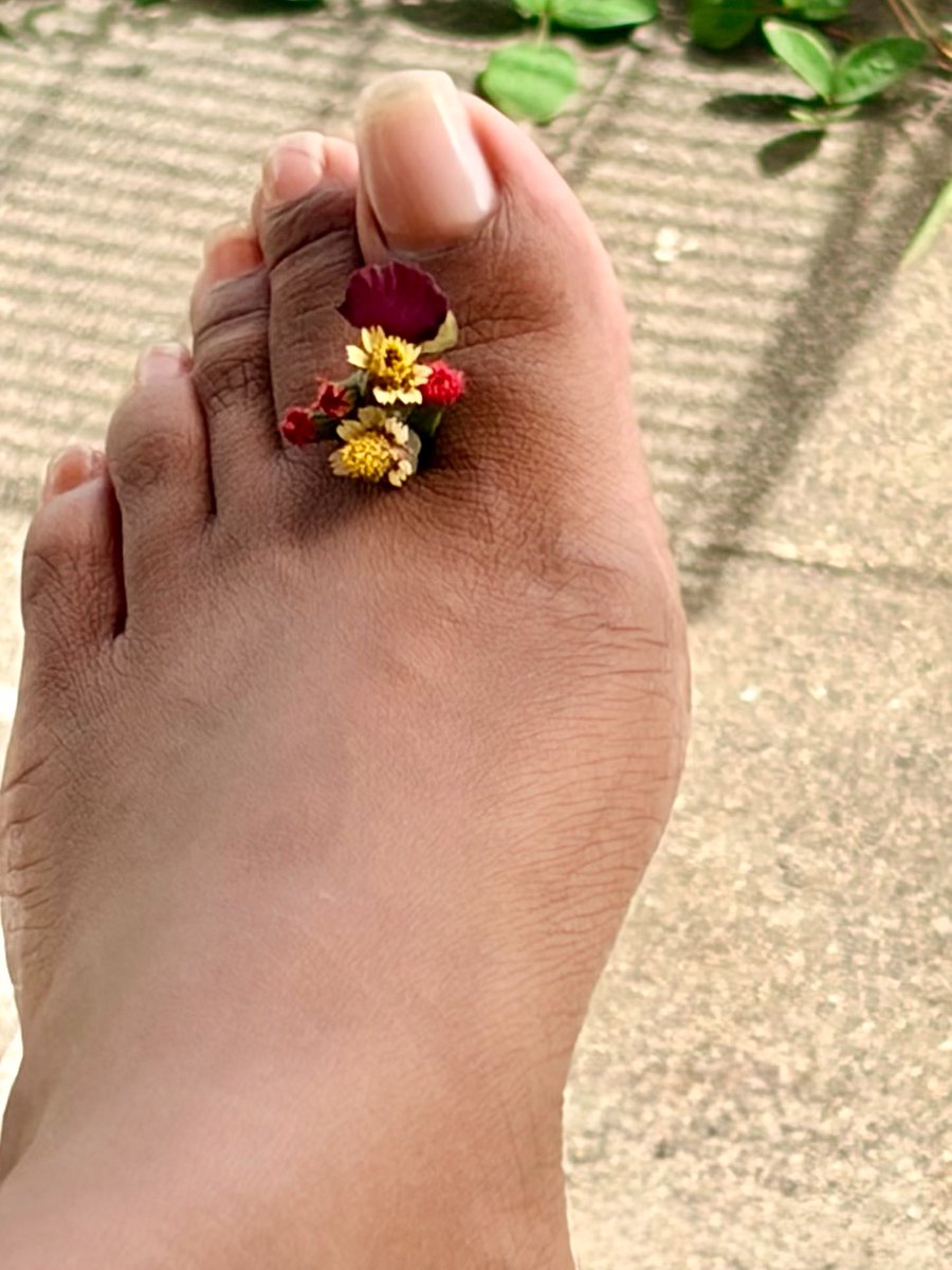 Qyraely's tweet photo. So neat
#footworship #prettytoes https://t.co/xXy36Il5gt