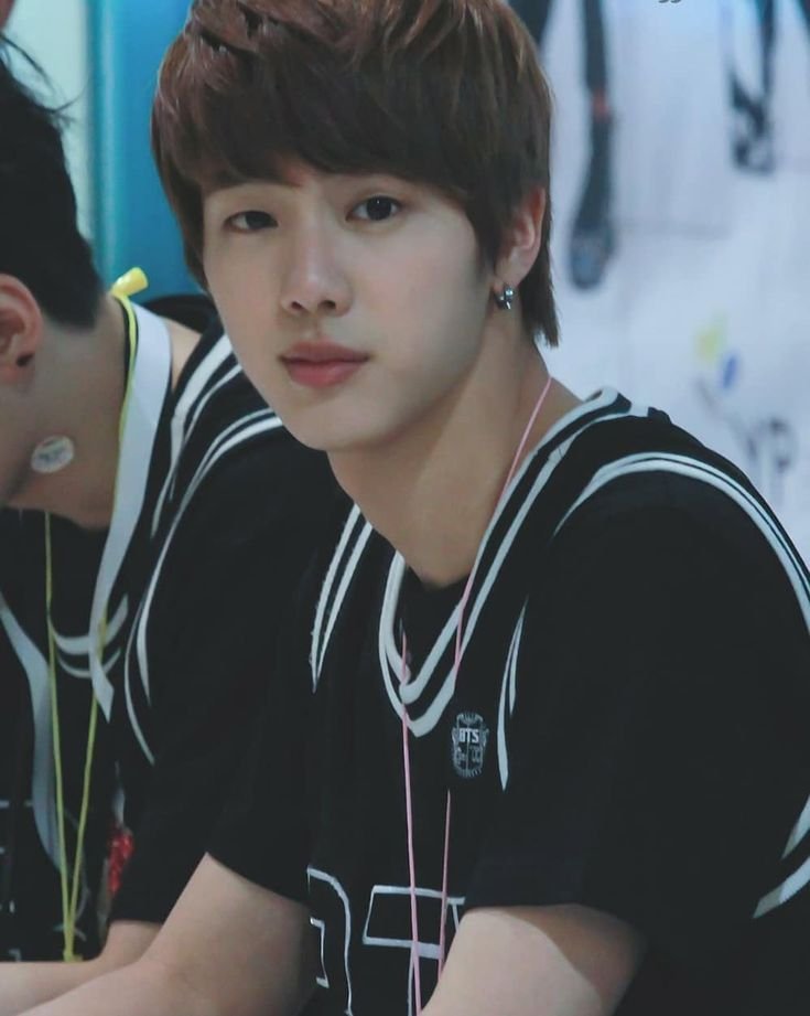 _rockstarjin's tweet photo. 🤍🖤 https://t.co/pNwxppLraO