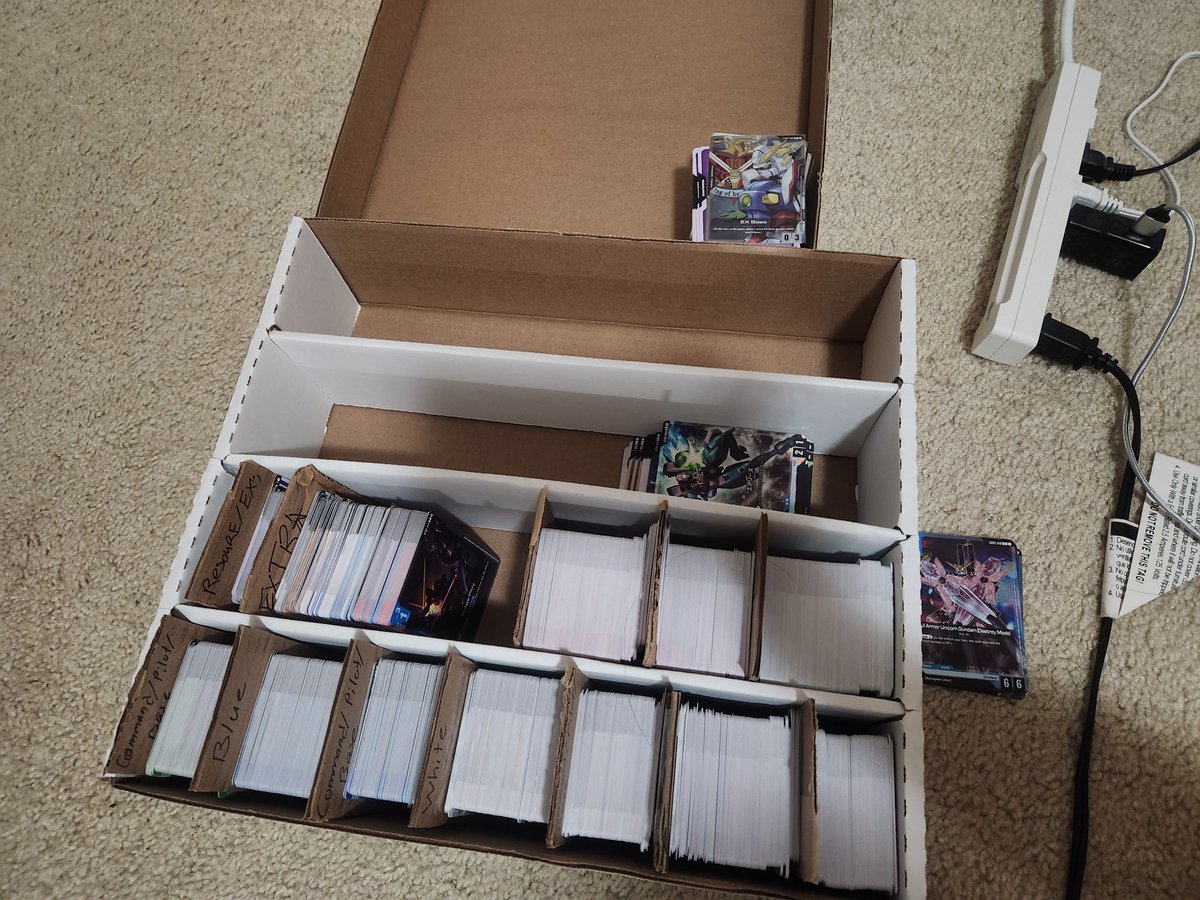 AngBiff's tweet photo. Organizing and fixing my deck for tomorrow 🙌 https://t.co/kQcGYjo7N7