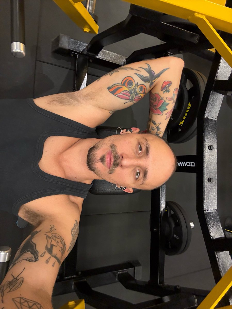 gugaah's tweet photo. Malhei peito hoje 🥺 https://t.co/It00Cbj5Dk