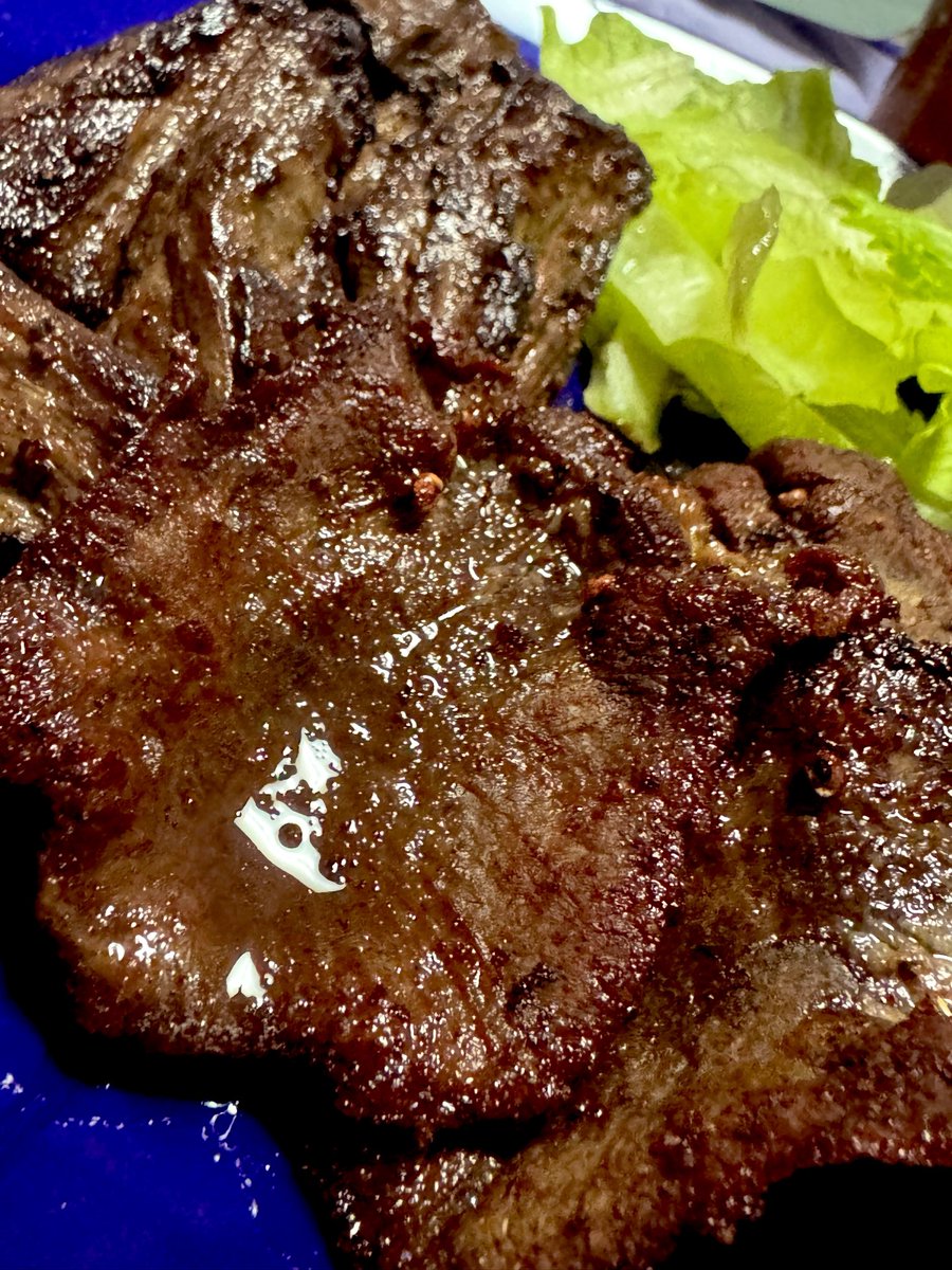maco_spanner's tweet photo. おはようございます☀
昨夜のお家🏠ご飯🍚牛タンとハラミ焼肉🐮
昔はレアな焼き具合好きだったんですが最近は外カリッとする位焼いた方が好き💕ご飯が進むくん😘

台風🌀ですね💦折角涼しくなったのに一時的に台風後暑くなりそ、、、爆弾低気圧💣頭痛が心配🥺 https://t.co/29pTErrACW