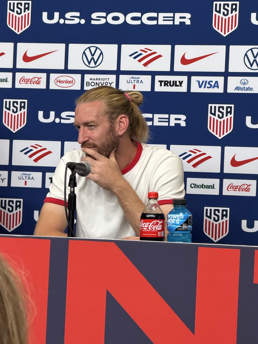 tombogert's tweet photo. 🇺🇸 Tim Ream, getting a USMNT send off tonight in his hometown of St. Louis, confirms he’s retired from the national team.

“That’s it for me. I’m proud of being part of something for 16 years but it is time to step away from the national team.” https://t.co/G5o103DzL3