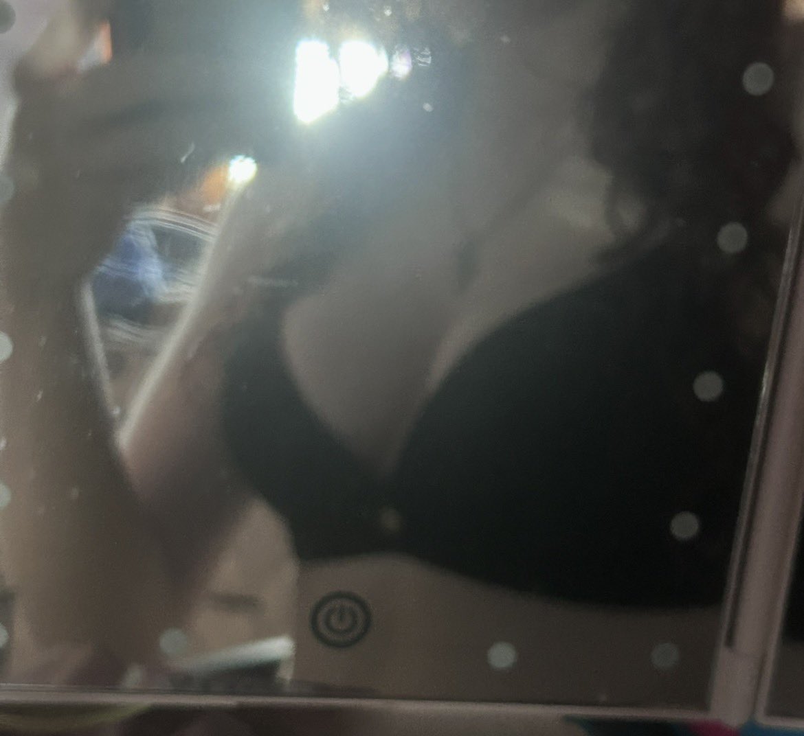lexiineili's tweet photo. haiii new to #nsfwtwt, give me attention please bleghhhh https://t.co/pCO54KIDIl