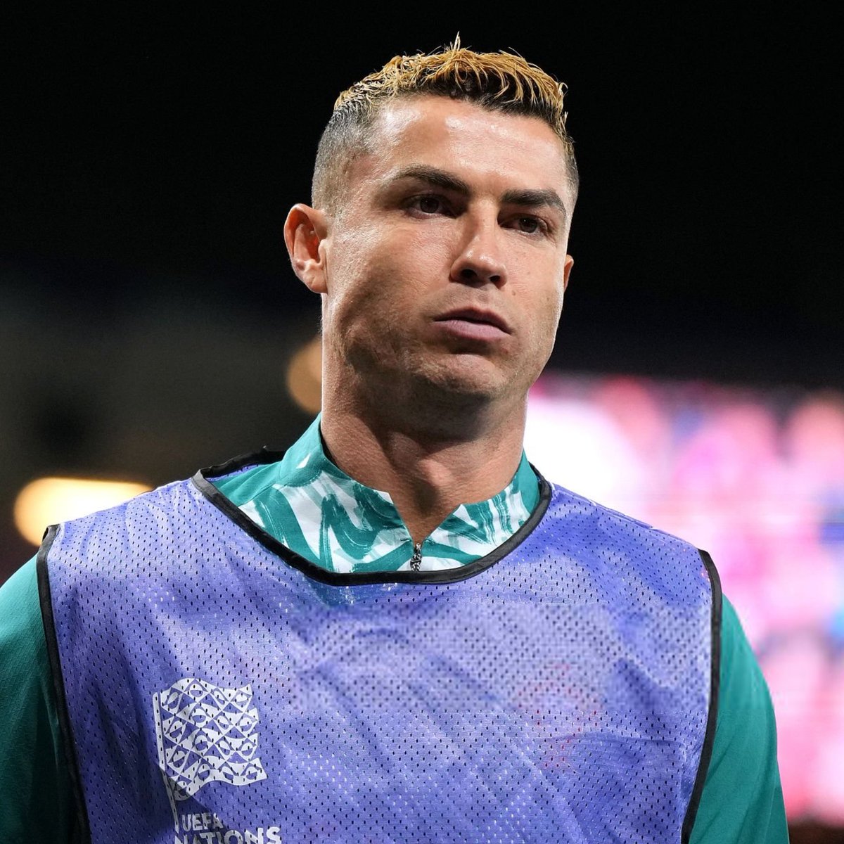 TouchlineX's tweet photo. 🚨🚨 𝗠𝗔𝗝𝗢𝗥 𝗕𝗥𝗘𝗔𝗞𝗜𝗡𝗚: Cristiano Ronaldo is NOT HAPPY with how his situation was handled by Portugal coach Jorge Jesús and the Portuguese FA.

Ronaldo and Jorge Jesús had AGREED before the international break that he would play in BOTH home matches.

The coach later decided he also wanted Ronaldo involved against Norway, and they agreed Cristiano would come on in the 2nd HALF... But it NEVER happened.

In the end, Cristiano Ronaldo did NOT play vs. Norway as "the match was dictating other ideas"

Ronaldo did NOT like how the situation was handled and now wants a FACE-TO-FACE meeting with Jorge Jesus and the Portuguese FA to clarify everything and make sure he is still fully being COUNTED ON.

— @Record_Portugal