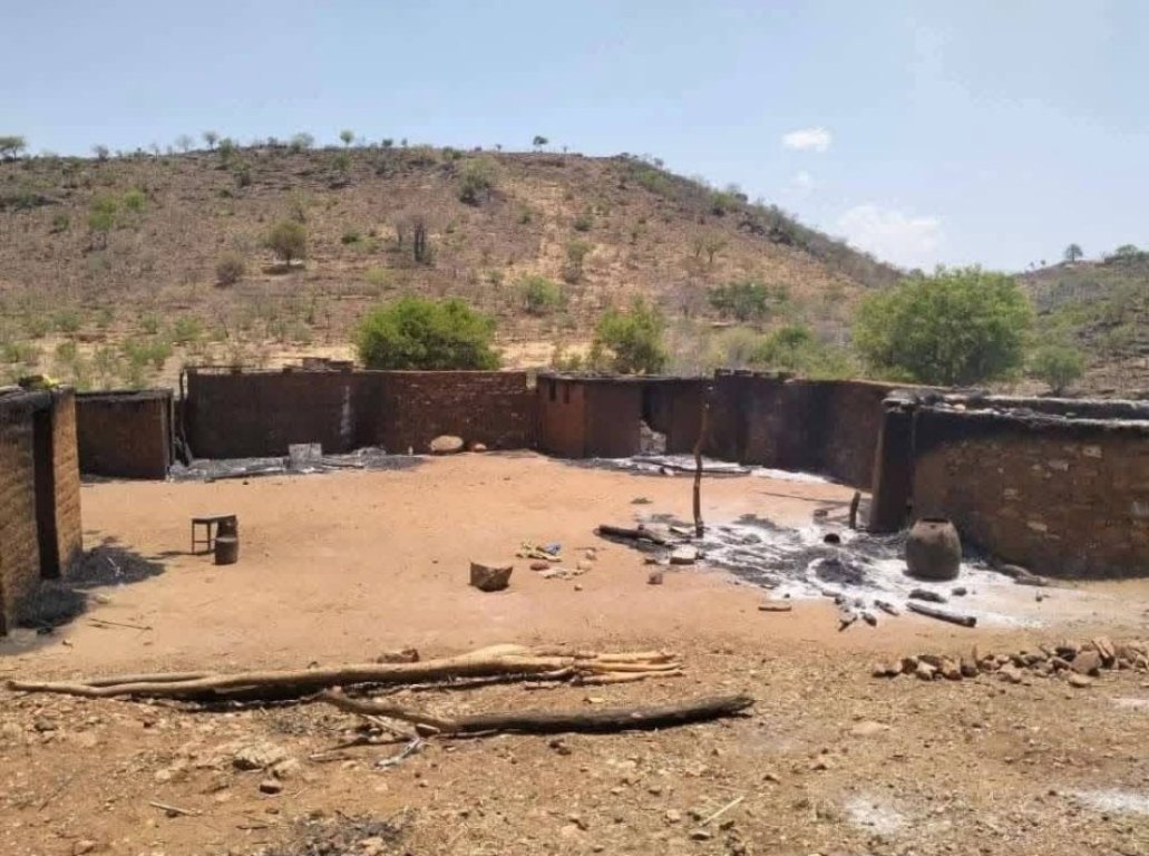 SudanTribune_EN's tweet photo. More than 500 people from the Otoro ethnic group have been killed and over 25,000 displaced amid intense clashes with SPLM-N forces in and around Kauda, a community leader told Sudan Tribune.
https://t.co/81MO1O6jpO

#Sudan #NubaMountains #Kauda #SouthKordofan https://t.co/MSrShsu9Ab