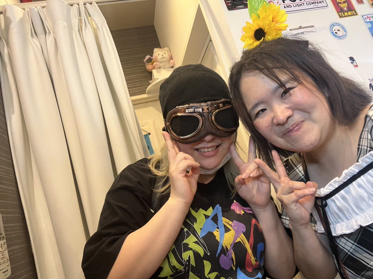 DAIMONKINUKA's tweet photo. 25番手を務めてくださいますのは、、、

西川口メルハーランド様きぬか4周年Memorial
@Meltyheartskanc 

@Sirisoru11 
S-iriso1様
チィーパッパちゃん
@chi_chi_pappa2 

もう出逢い3年！！とにかく優しくて
純粋で心がめちゃくちゃ洗われます！！
一緒にいて安心するチィーパッパちゃんが
ガールズユニット　S-iriso1様で出演してくださいます！！

都内色々な場所で一緒してきたチィーパッパちゃん、3年前のきぬか生誕は退院してから
間も無くに駆けつけて出演してくださり
本当に暖かくて、大好きです🙇‍♀️
体大切にずーっと一緒に音楽をしてね🎵

オリジナル作品を作りながらお仕事もして
オリジナル曲がめちゃくちゃかっこよくて🙇‍♀️
ずーっと耳に残ってくるんよね！！
歌唱力もバリバリに鍛えてるからだと思います🥰

見た目はメガネでわからないけどメガネの中のS-iriso1チィーパッパ様は美人で可愛い！
そしてティンカーベルみたいに優しくて
背中を押してくれるアーティスト様です！！