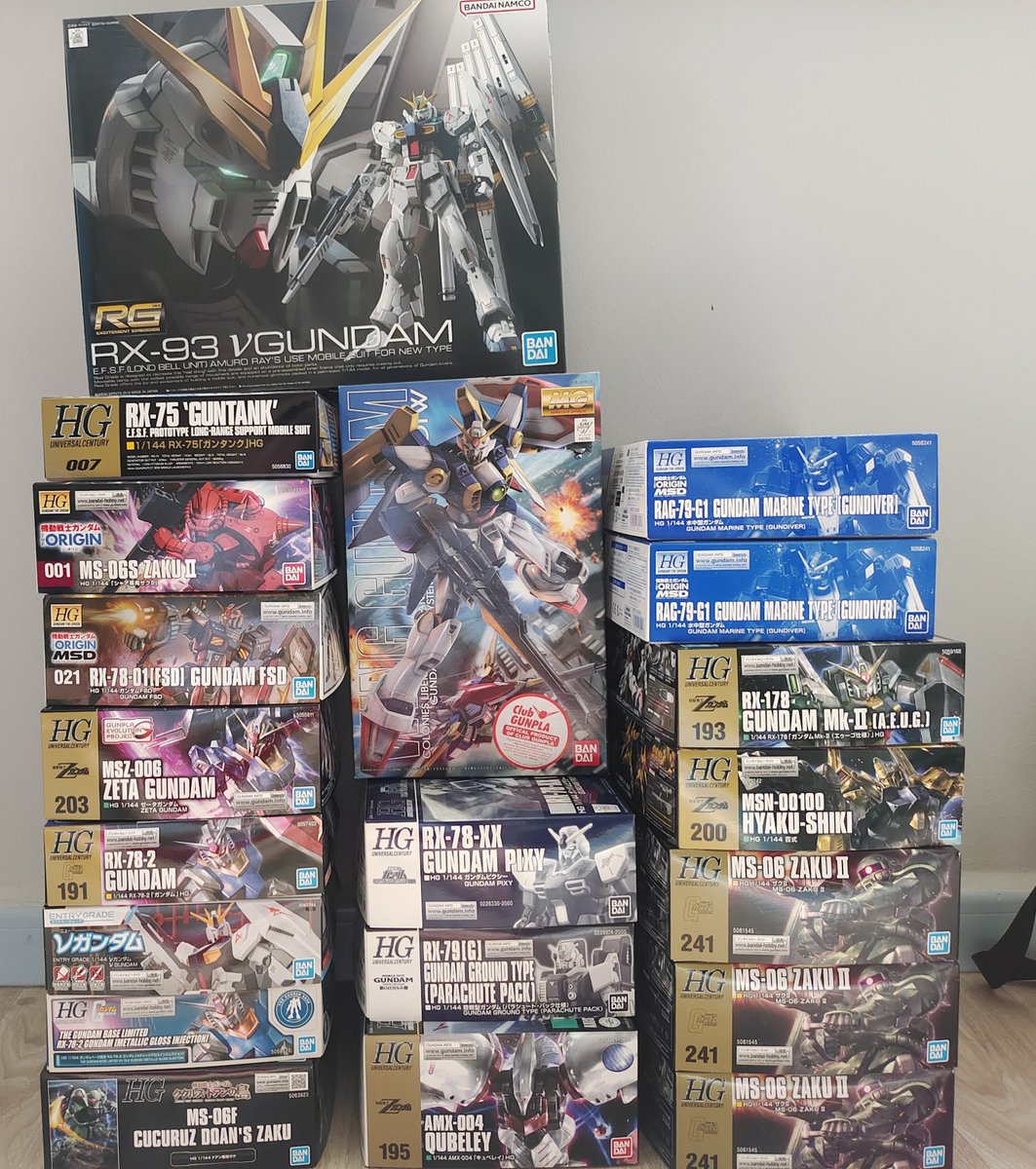 Crosspuru's tweet photo. Crazy how at one point my backlog would all fit in one picture... This was like what 3 years ago? https://t.co/WSSskz44TA
