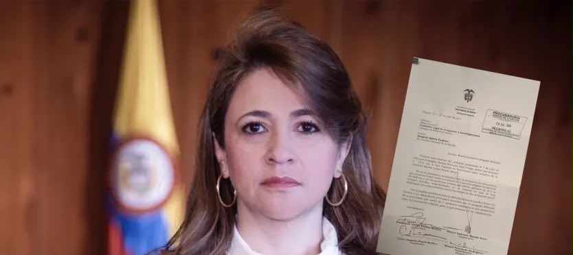 ELTIEMPO's tweet photo. 🔴 El presidente Abelardo De La Espriella acaba de anunciar que la magistrada de la Corte Suprema Cristina Lombana asumirá la Secretaría de Transparencia de la Presidencia. Llegará al cargo el próximo 8 de octubre, una vez finalice su periodo en el alto tribunal. 

“Vamos a estructurar un bloque de búsqueda contra la corrupción”.