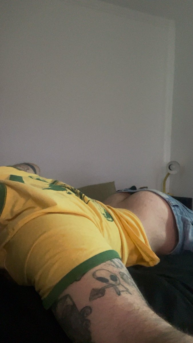 Anndeyh1's tweet photo. Oq eu como | pra onde vai a gordura https://t.co/UaUKZtzPe7