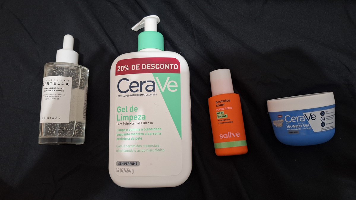 PsY__888's tweet photo. @Dier369 Sou um cara de 32 anos, e faço skincare, por anos busquei uma rotina simples de skincare e funcional e sem gastar horrores (dá pra fazer muito mais barato que eu faço, muito mais e sem perder mto dos benefícios). https://t.co/7M8RS0buVl