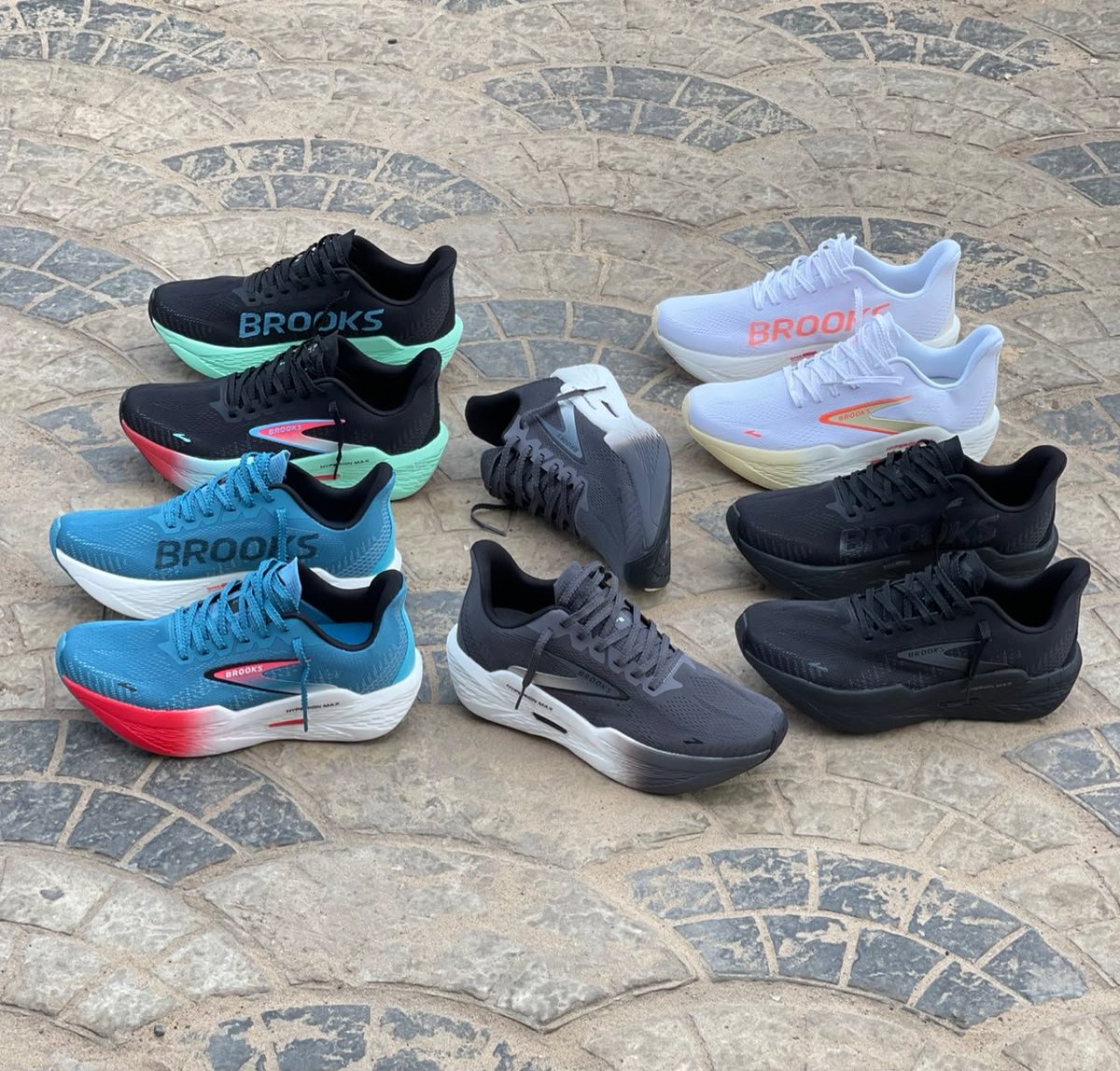 ndaamali's tweet photo. Abonne toi pour découvrir nos offres

📏 Running Brooks Hyperion Max 0513 40 à 45

💰 Prix : 16.000 FCFA seulement !

🚚 Livraison disponible 🇸🇳

📲 Commandez au +221769209312

#NdamaShoes  #Dakar #ChaussuresHomme #ModeDakar #Kebetu https://t.co/DKdHudTOFq