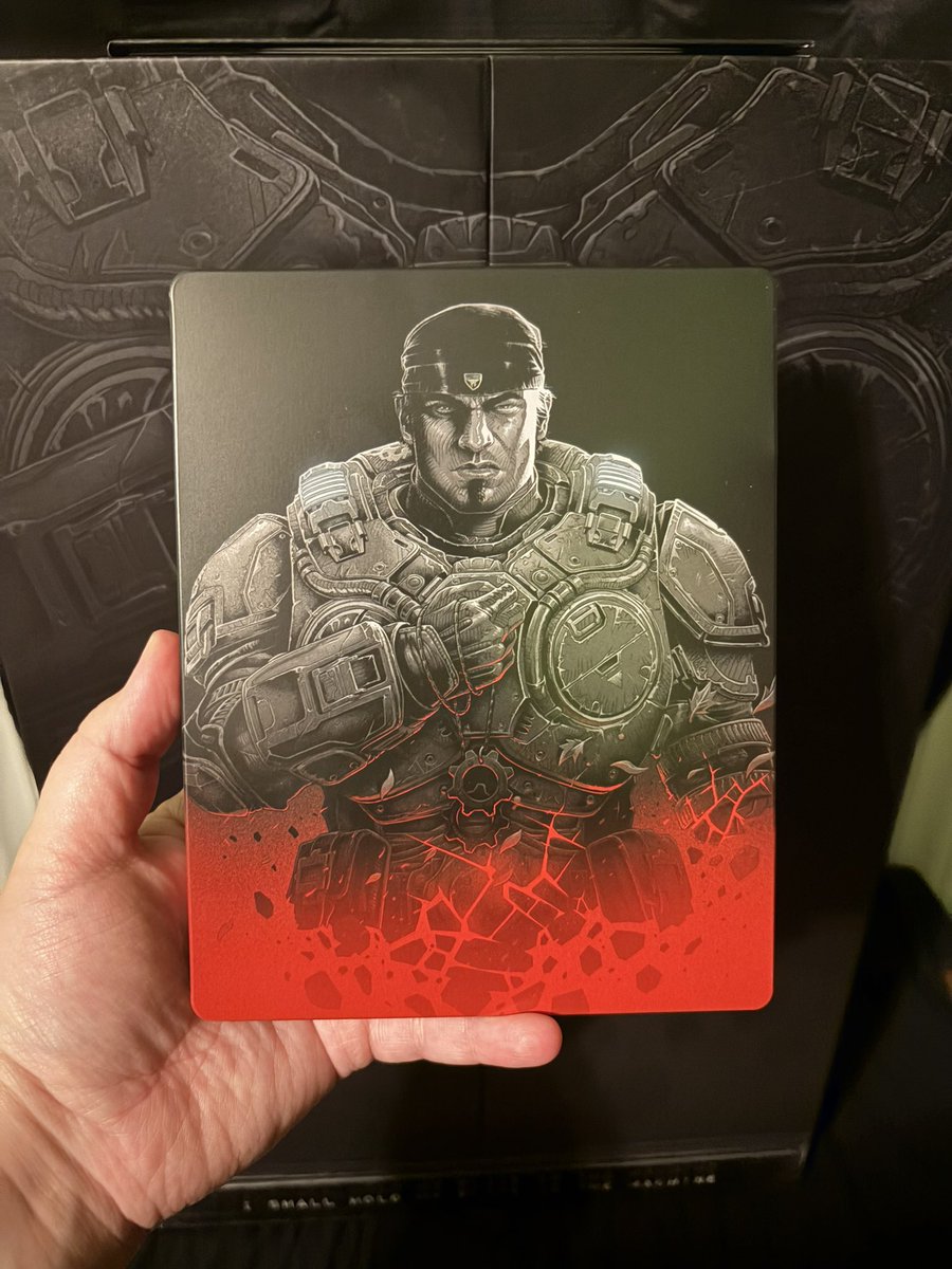 kuma4810's tweet photo. Been playing gears since I was in middle school and I was finally able to get a collector’s edition 😭 https://t.co/ciVOkZCMG7