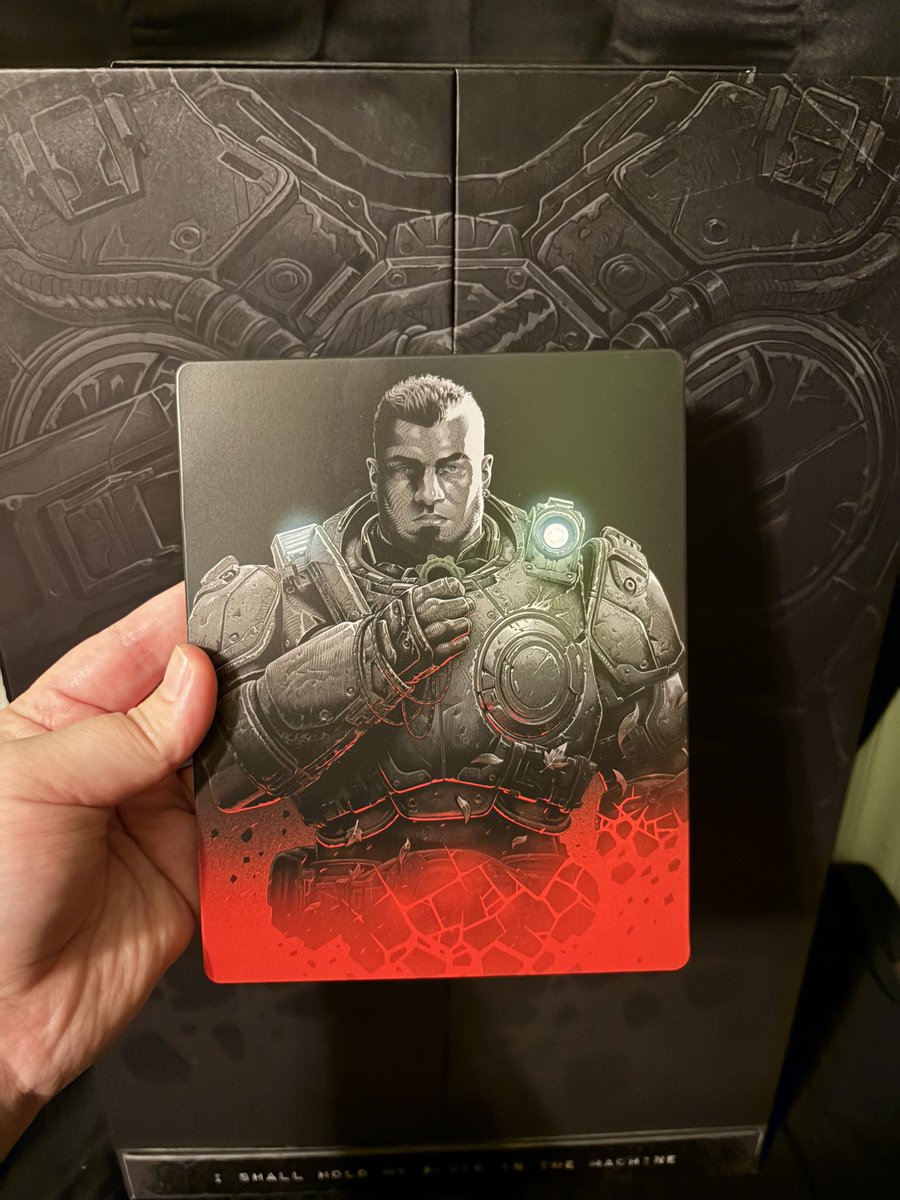 kuma4810's tweet photo. Been playing gears since I was in middle school and I was finally able to get a collector’s edition 😭 https://t.co/ciVOkZCMG7