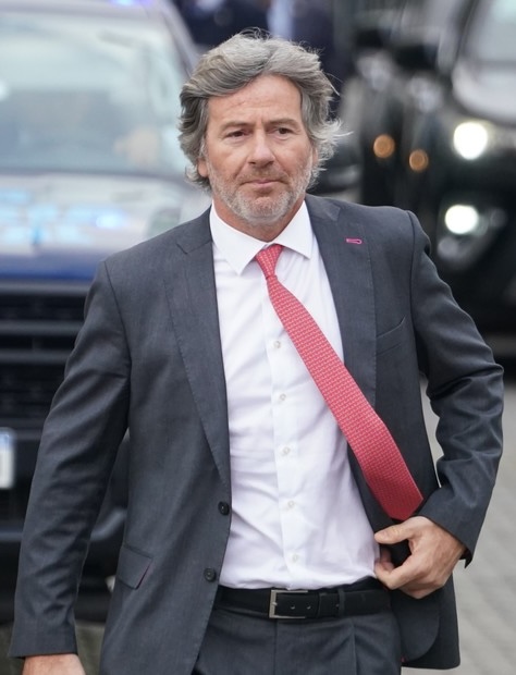 clarincom's tweet photo. MAHIQUES METIÓ A JUECES VINCULADOS A LA AFA A LA COMITIVA DE MILEI A PARÍS

Entre ellos está Sergio Fernández, integrante de la Cámara en lo Contencioso Administrativo Federal y vicepresidente de la comisión de Disciplina de la AFA.  La invitación se produce después de fallos favorables a la estrategia judicial de las autoridades de la AFA. 

(+) en Clarín: https://t.co/s9Te68HDoq