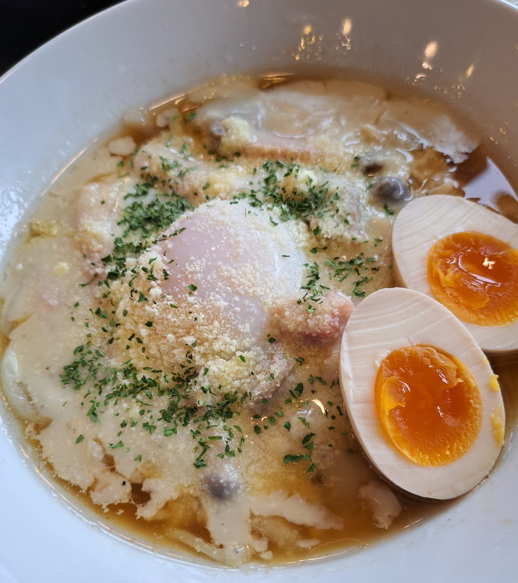 kurotgas's tweet photo. 濃厚カルボ！
いただきました！
もちろん炒飯も👍
うまかったなぁ～♪
腹一杯w
今度は子供と行こうかなw
#幸楽苑
#ラーメン
#カルボナーラ https://t.co/jAP20CmCXQ