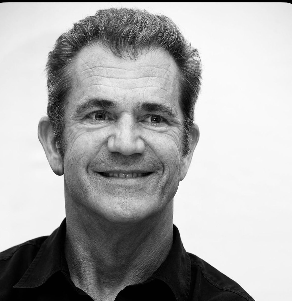 MelGibsonTeam's tweet photo. Mel Gibson:You don’t need a perfect life to have a joyful heart Sometimes happiness begins with simply choosing to smile. ❤️😊

So laugh a little louder, smile a little wider, and live a little lighter. Life is happening now. 🌸✨ https://t.co/UTgSlpYoXe