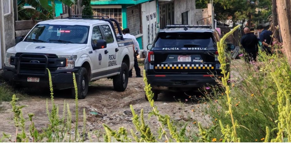 Diariodenarco's tweet photo. Ejecutan a El Malilla, fue degollado

NOTA EN EL ENLACE: https://t.co/0jvRTR3PH4 https://t.co/YihbBt7VoA