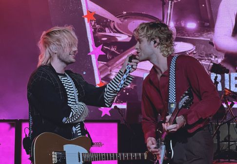 chapbrinas's tweet photo. high off that muke cocaine https://t.co/dKsfLCehng