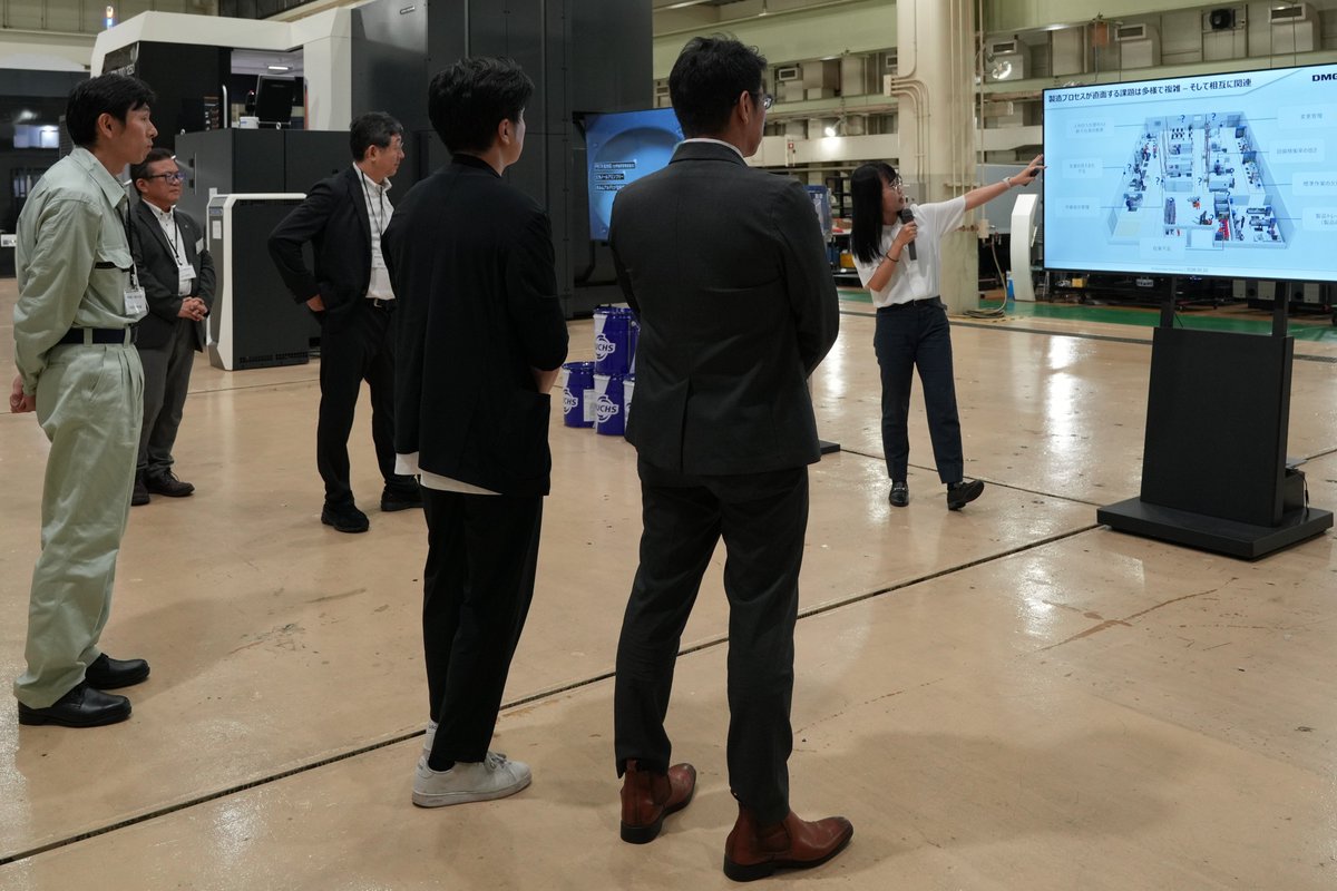 dmgmoripb's tweet photo. 9月25日にPBテクノロジーデイを開催しました。
 今回はフックスジャパン様より、「水溶性切削油剤の基礎と管理」のご紹介、サンドビック様より、「安定加工と高生産性を実現する肩削りカッターの新提案」をご紹介 いただきました。また、サンドビック様の肩削りカッターでデモ加工を実施しました。 https://t.co/9apUZXhvcS