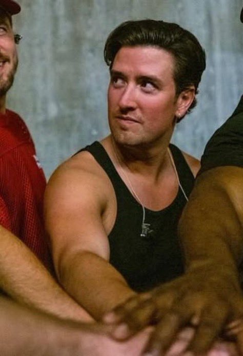 katiboo24's tweet photo. This man is the king of side eye https://t.co/TX7ur5JCxH