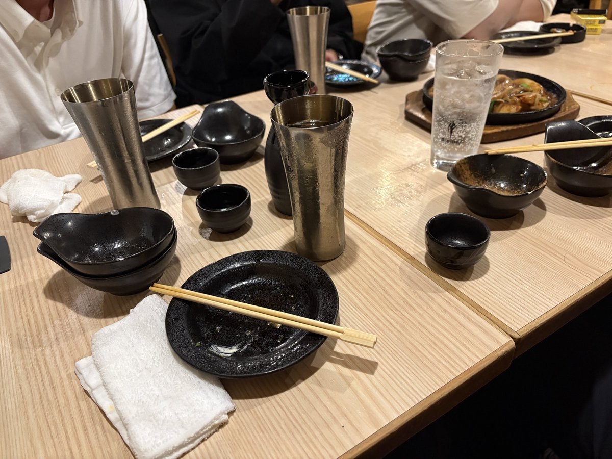claice2004's tweet photo. おはようございます☂️
昨日は輪番チームのみんなさんに混ざって飲んできま��た！
いろいろな話聞けて良かったです。
みんなそれぞれ頑張ってることあるんだなと思い、私も頑張ろうと思いま��た🙌
今日も１日ご安全に
#インフラエンジニア 
#企業公式アカウント #企業公式 #企業公式相互フォロー https://t.co/wuY2BIhbCi