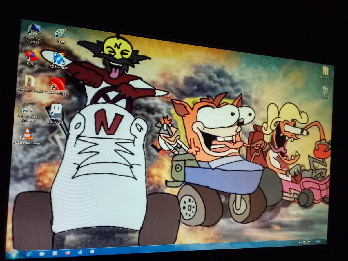 M4sterG00n44552's tweet photo. Rate my setup gng https://t.co/SQu90fhSwL
