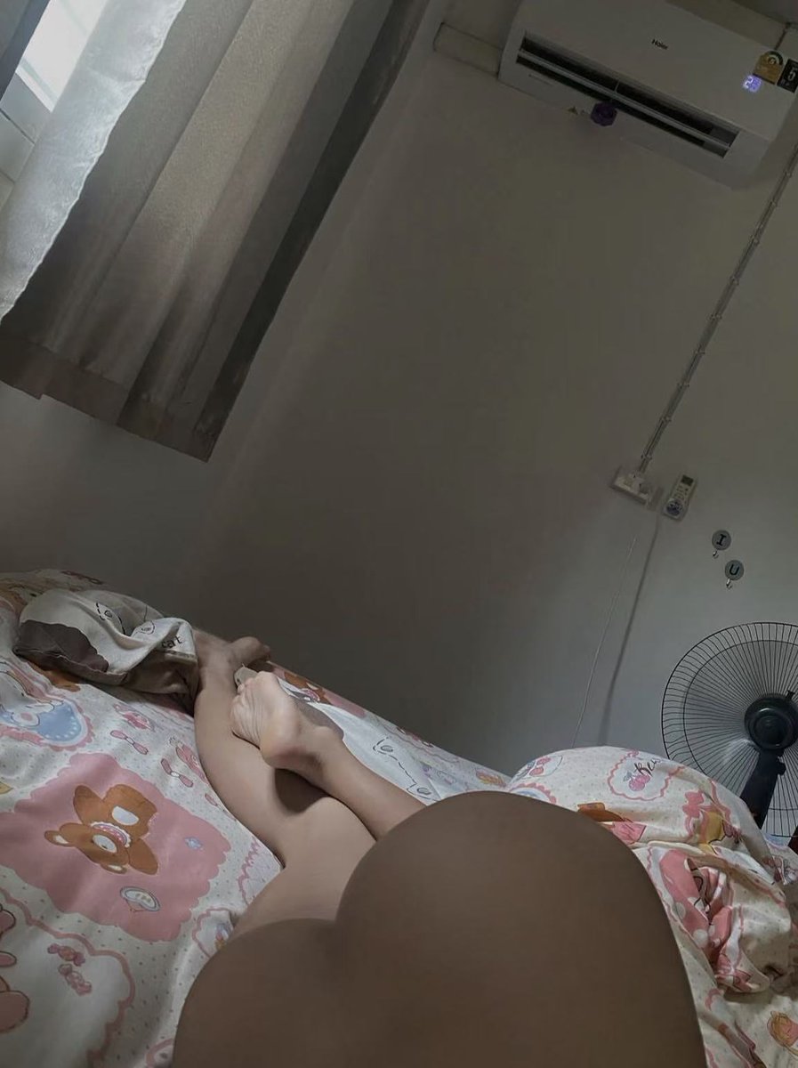 CharlotteThse's tweet photo. 排卵期一直自慰的好爽，但还是好空虚好想被填满。骗你的，不是排卵期也想要 #母狗 #骚逼 #排卵 #羞辱 #发情 https://t.co/WhZF2lsDGs