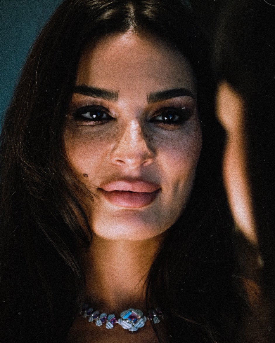 nadineaesthtic's tweet photo. @nadinenjeim ناظريني كذا ممكن ؟ 😔
#نادين_نسيب_نجيم https://t.co/gVYhLUUSW0