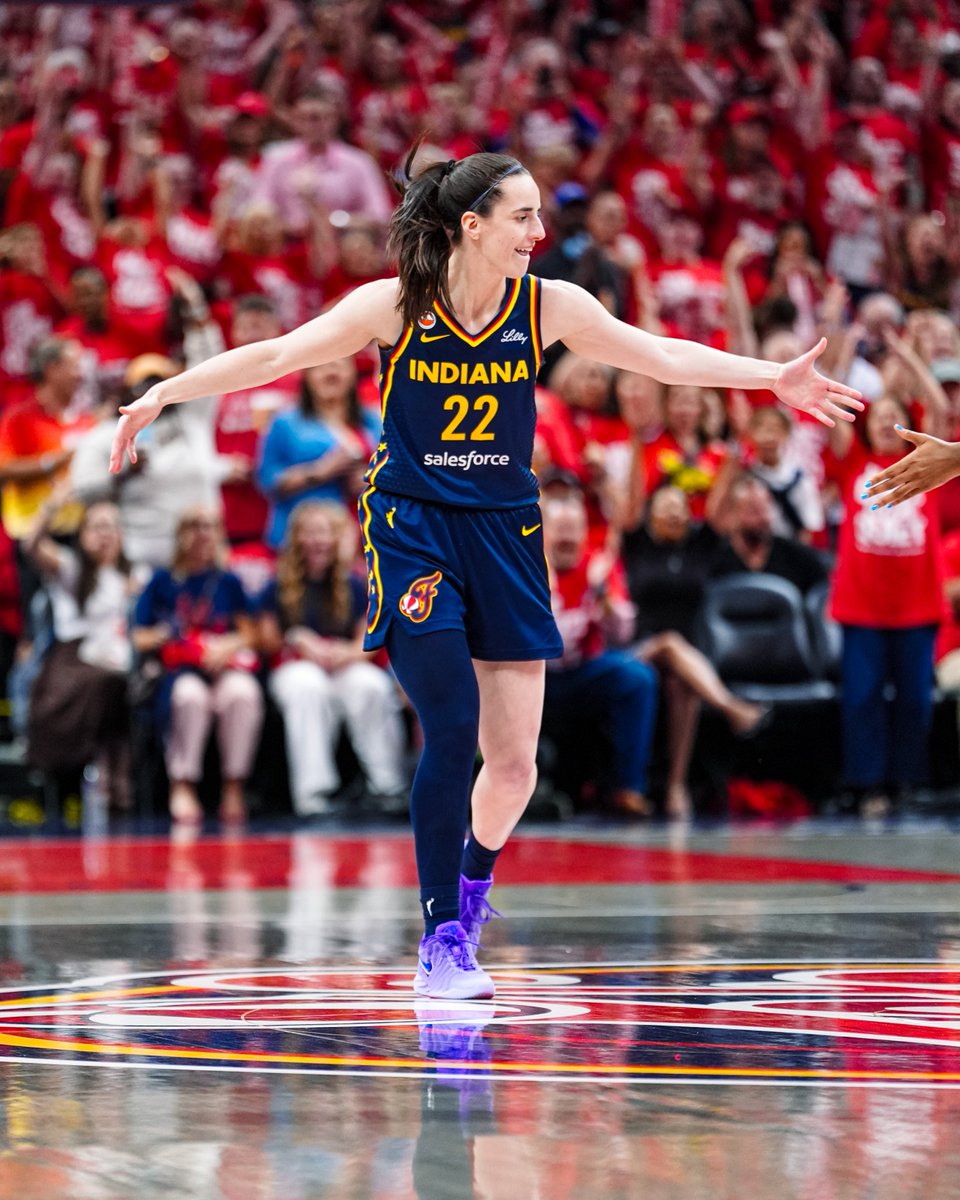 IndianaFever's tweet photo. a first half double-double for CC 😈

14 PTS | 11 AST | 4 REB

she's the first player in league history to record a points/assists double-double in a half in the playoffs. https://t.co/g3udd96gYT