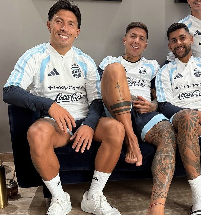 lichicensurado's tweet photo. El examen no va a ser dificil

El examen:
Cuando fue tomada esta foto?
A) Ayer
B) Mientras se jugaba el alargue de la final del mundo https://t.co/YMO0SByYzS
