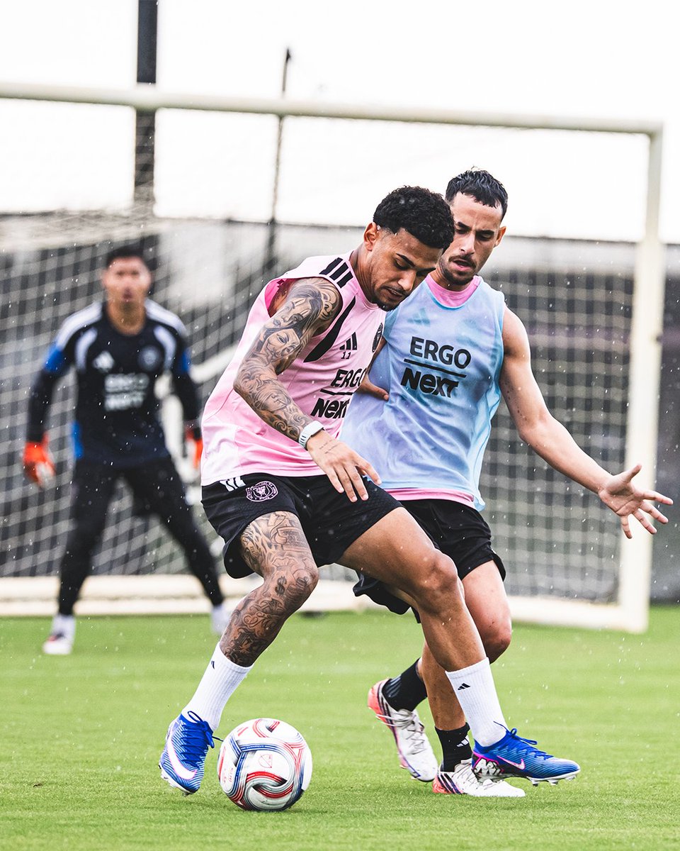 InterMiamiCF's tweet photo. Focused on the work 👊 https://t.co/ZrSftJkc9Z