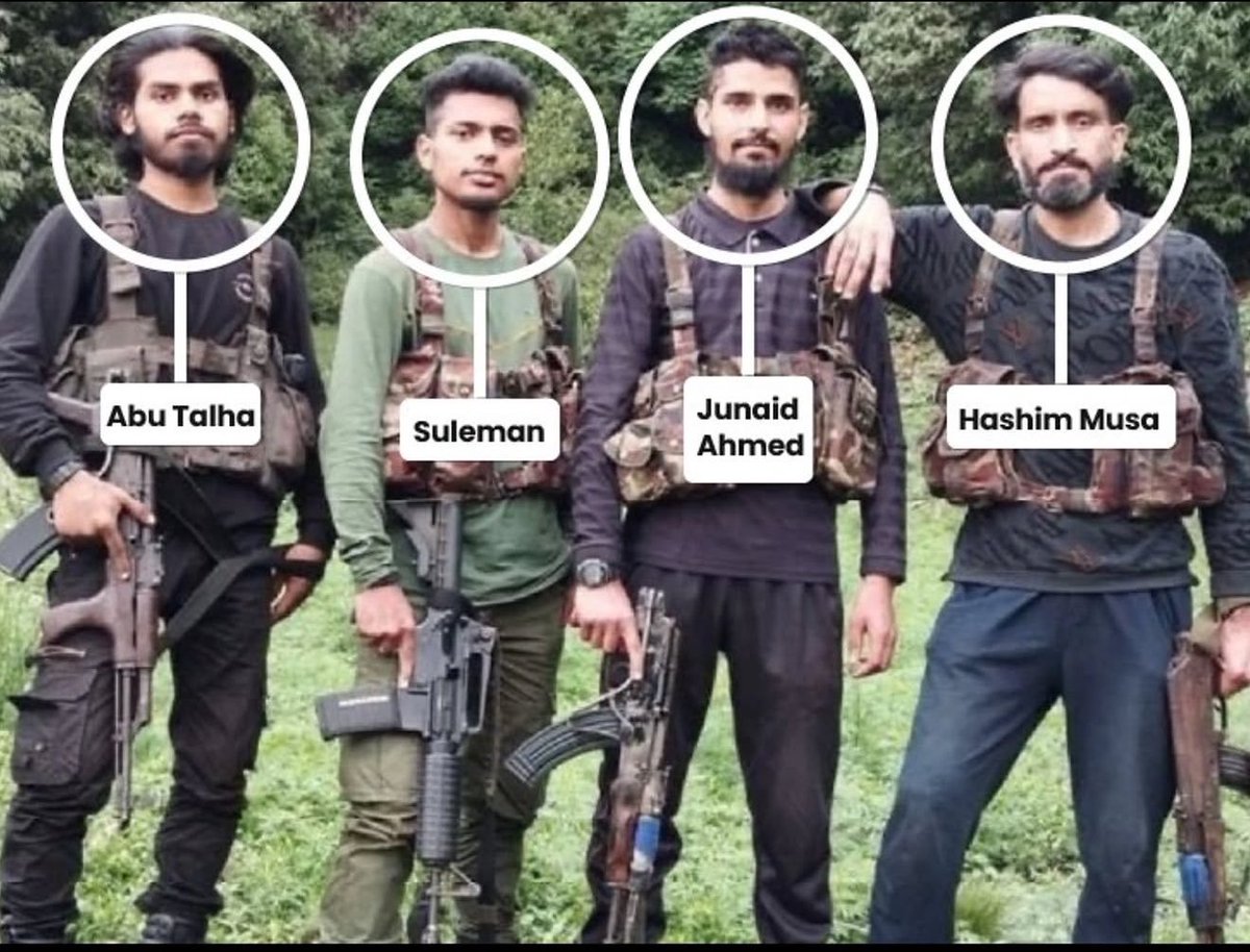 Patriot_Radar's tweet photo. Charo suar thook diye gaye. 🎯

#Budgam #JammuKashmir #IndianArmy #Terrorists #BreakingNews 🇮🇳 https://t.co/DdR7GQMNsk